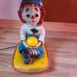 Raggedy Ann and Andy lamps.